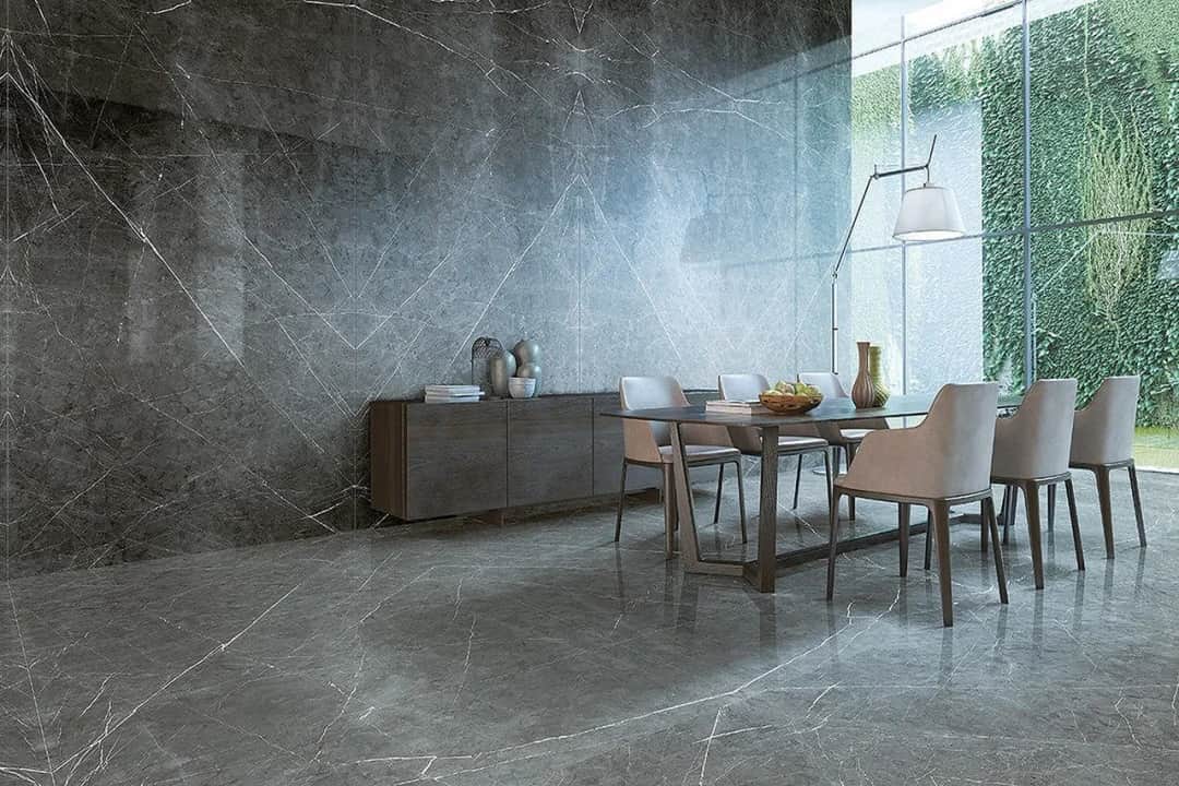 Jak wyczyścić kamień dekoracyjny na ścianie bez uszkodzeń i zniszczeń